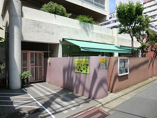 kindergarten ・ Nursery. 319m to Shinjuku Ward Okubo second nursery
