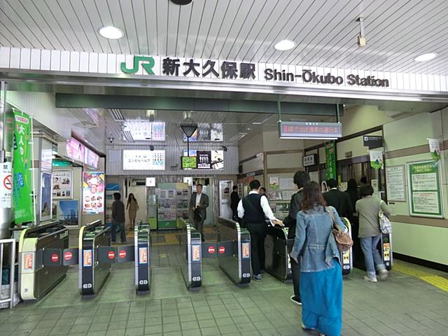 station. 400m to Shin-Okubo Station
