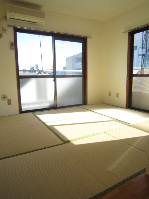 Living and room
