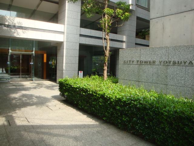 Entrance. Local (12 May 2013) Shooting