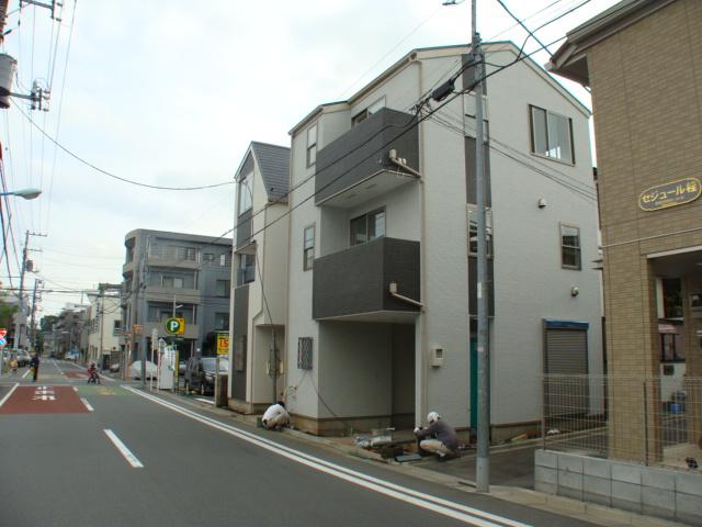 Local appearance photo