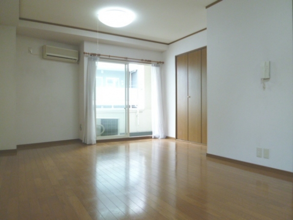 Living and room