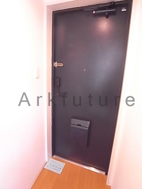 Entrance. Barrier-free entrance of!