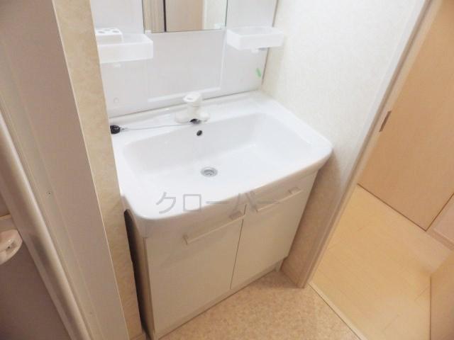Wash basin, toilet