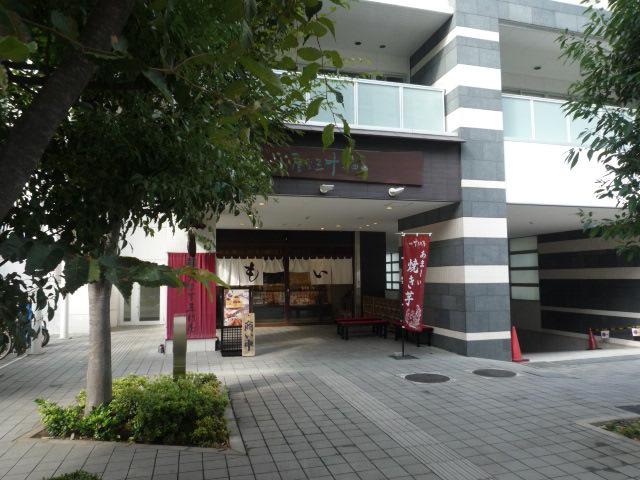 Entrance. Common areas