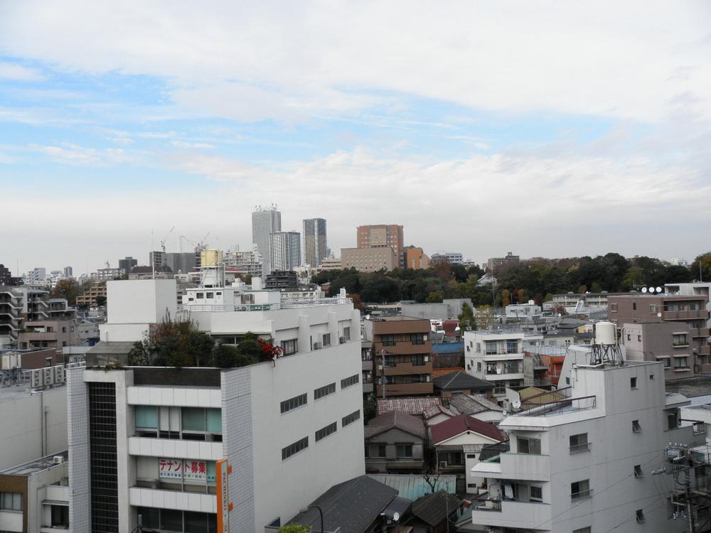 View photos from the dwelling unit. View from the site (November 2013) Shooting