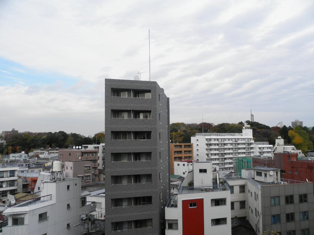 View photos from the dwelling unit. View from the site (November 2013) Shooting