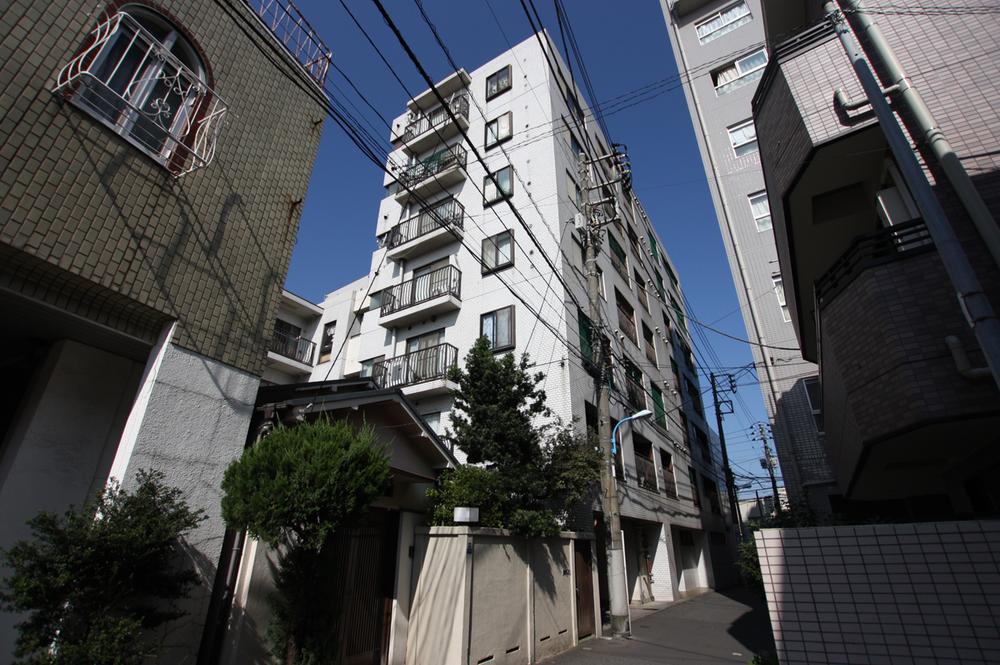 Local appearance photo. Oedo Line "Kawada Wakamatsu" station A 4-minute walk