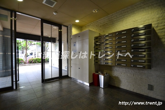 Other common areas. E-mail BOX courier BOX