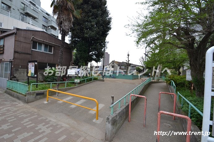 Government office. Yocho cho 150m to children amusement (government office)