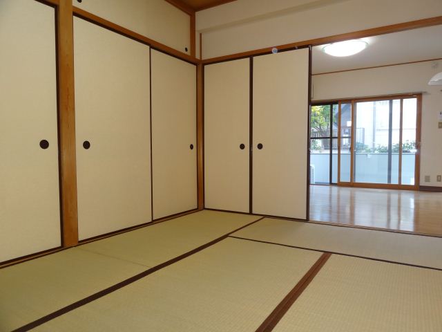 Living and room