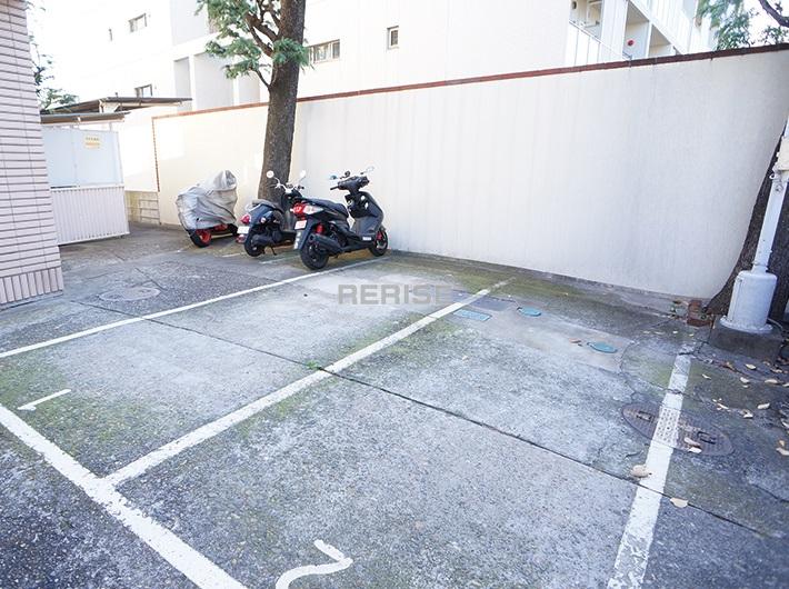 Parking lot