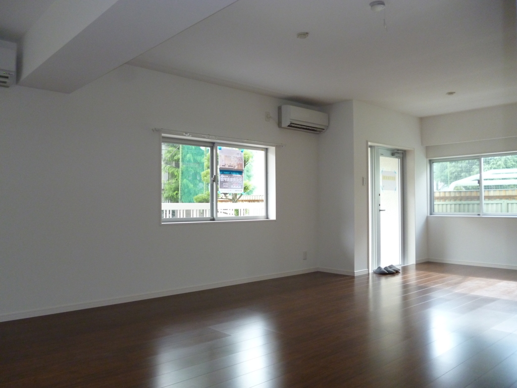 Living and room