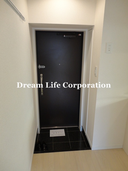 Entrance. ※ In fact the we use the photos in the same building may be different.