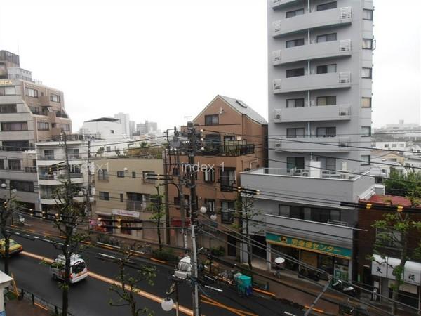 View photos from the dwelling unit. It is a view from the fourth floor