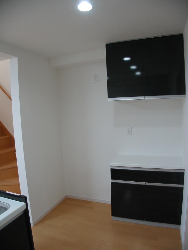 Other introspection. Cupboard standard equipment.