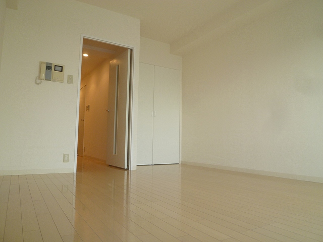 Living and room. Of Comforia Shinjuku Gyoen I Western-style