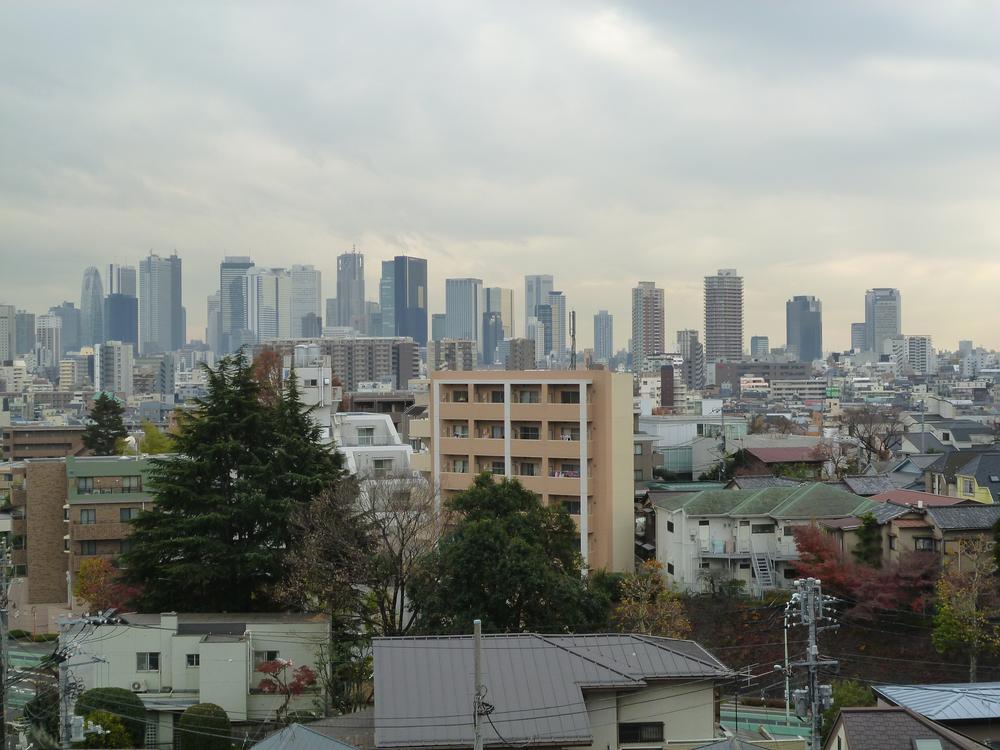 View photos from the dwelling unit. View from the site (December 2013) Shooting