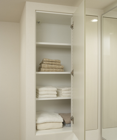 Receipt.  [Linen cabinet] In vanity room, Neat Maeru towels and underwear, etc., Available in linen cabinet. For example, after dressing or during bathing, Taken out immediately when you need what you need.  ※ Except for some type