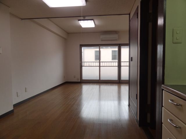 Living and room
