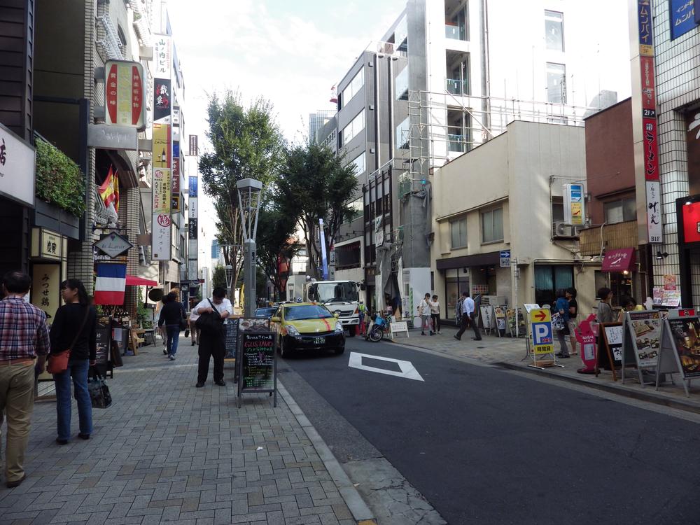 Streets around. 720m to Kagurazaka street