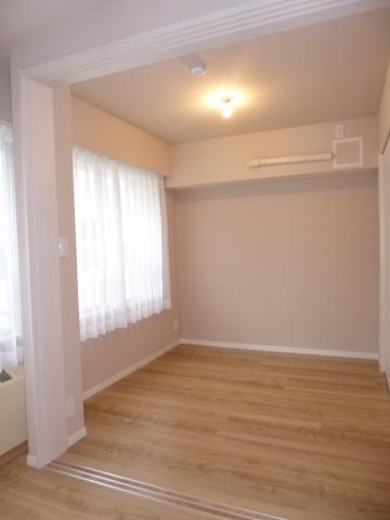 Non-living room. BR4 Pledge