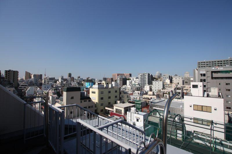 View photos from the dwelling unit. Living environment favorable