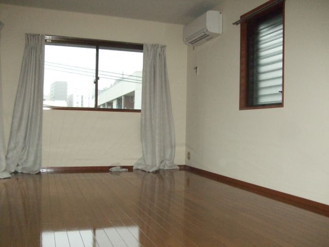 Living and room