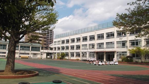 Primary school. 764m to Shinjuku Ward Ochiai first elementary school