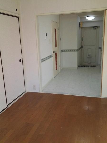 Living and room