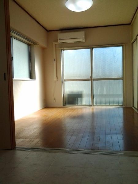 Living and room