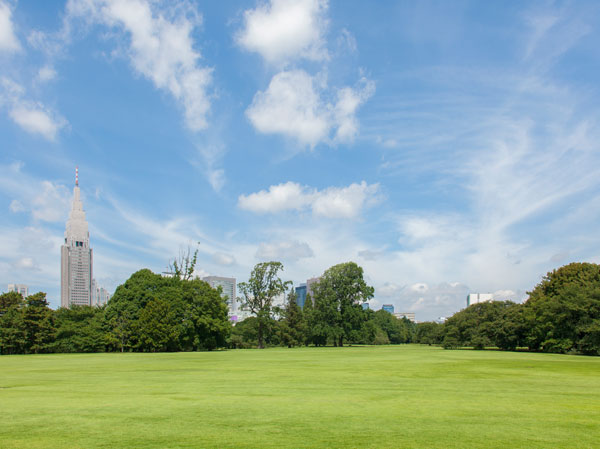 Surrounding environment. Shinjuku Gyoen (about 1570m ・ A 20-minute walk)