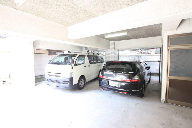 Parking lot. Parking Lot Monthly 10000 yen