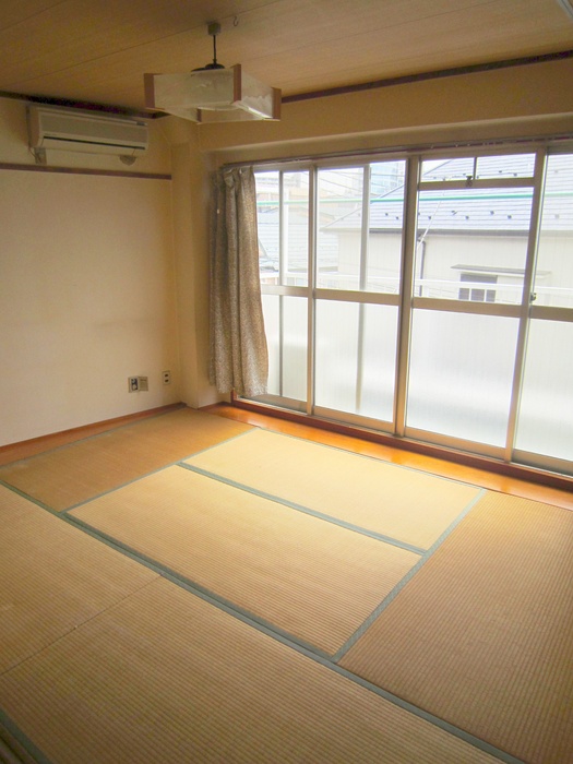 Living and room
