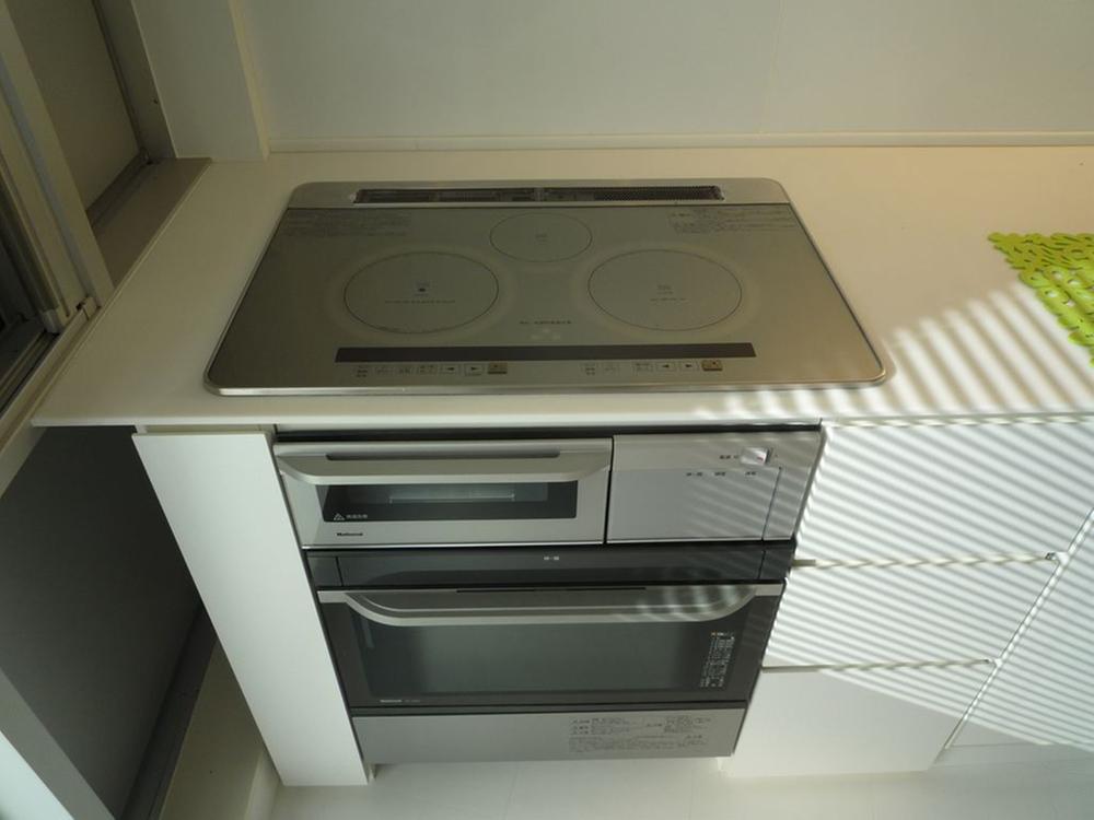 Kitchen. IH cooking heater, Electronic Konbekku