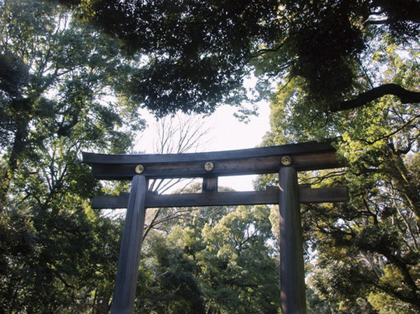 Surrounding environment. Meiji Shrine (bicycle about 11 minutes / About 2700m)