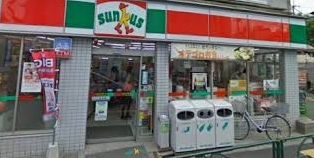 Convenience store. Thanks Shinjuku twelve companies store (convenience store) to 400m