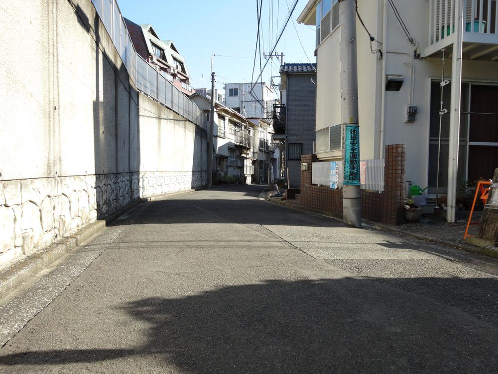 Other local. Local front road (December 2013) Shooting