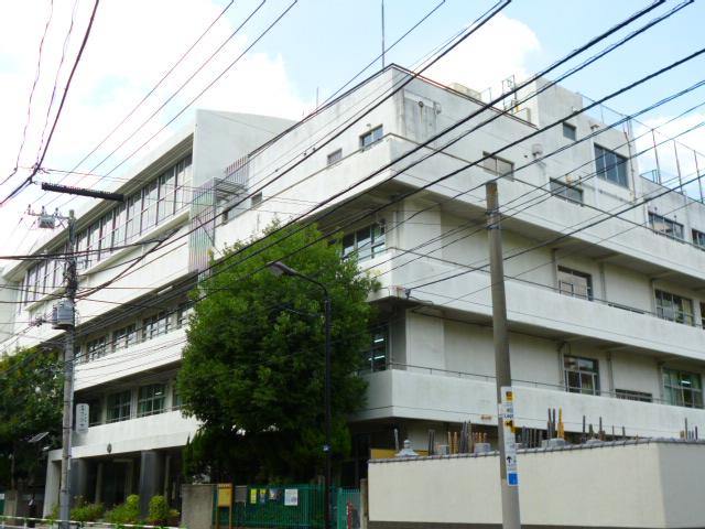 Primary school. KimuTomi until elementary school 345m