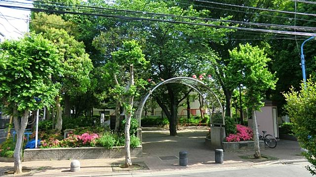 park. 470m until Minamienoki park