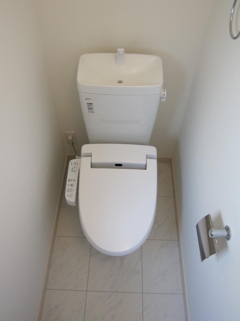 Toilet. Indoor (June 2013) Shooting