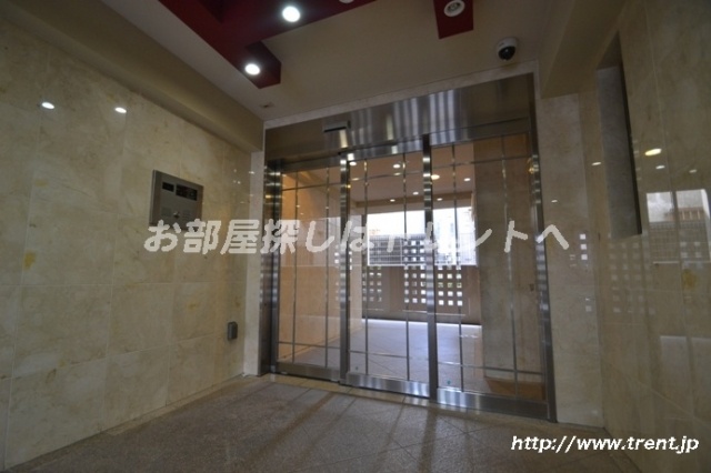 Entrance. auto lock