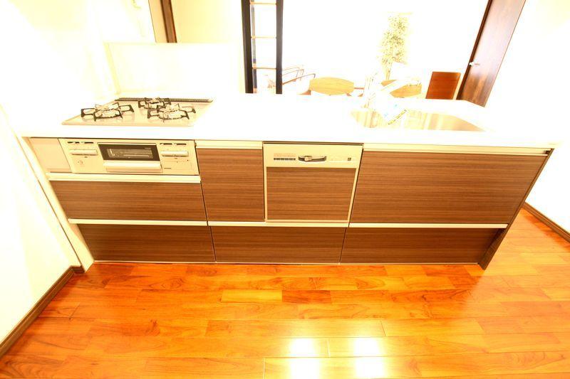 Kitchen. System kitchen new exchange with a faucet integrated water purifier