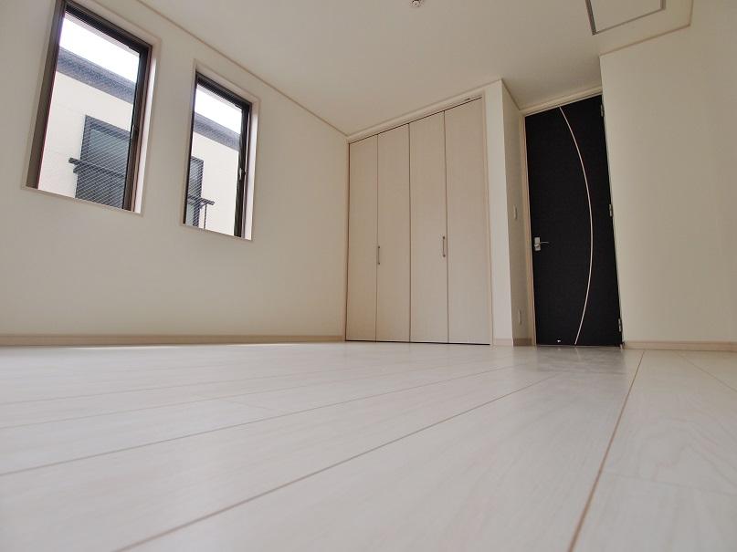 Non-living room. -1 Floor 8.3 Pledge Western-style -