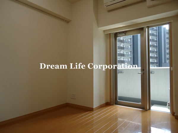 Other room space.  ※ In fact the we use the photos in the same building may be different. 