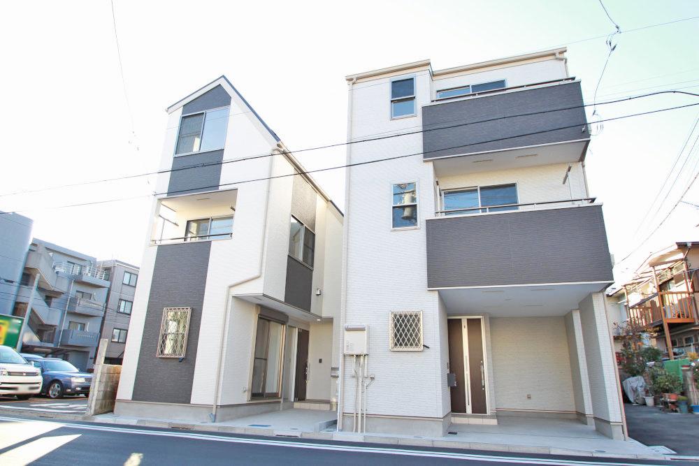 Local photos, including front road. There is an introduction of new House for Shinjuku Nishiochiai 1-chome. Toei Oedo Line There's location "Ochiaiminami Nagasaki" station walk 5 minutes. It becomes firmly balanced 3LDK of floor plan. 