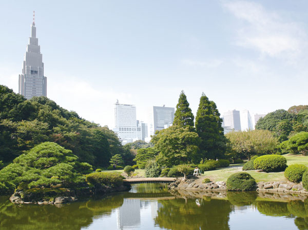 Surrounding environment. Shinjuku Gyoen (about 2030m ・ 26 minutes walk)