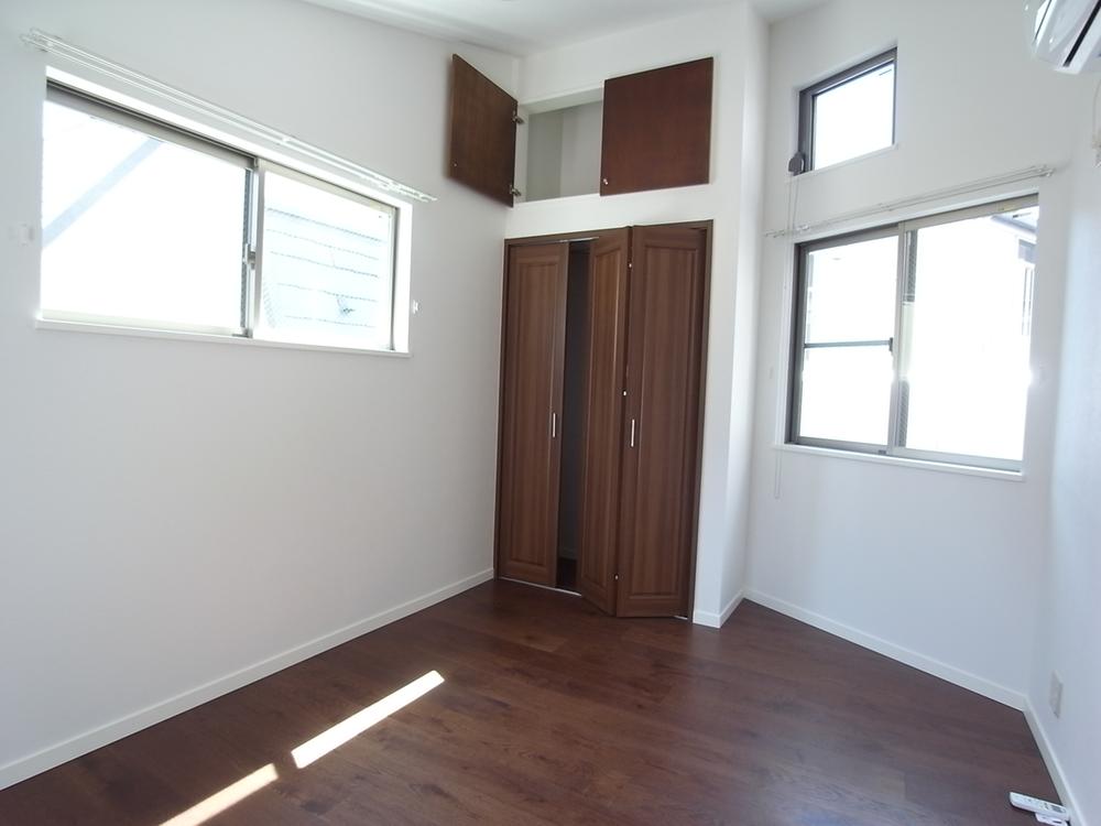 Non-living room. Indoor (July 212 years) shooting