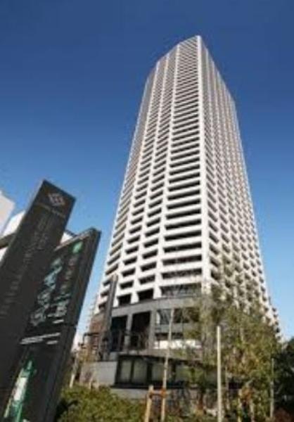 Local appearance photo. Reinforced concrete 44-storey luxury apartment