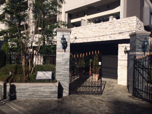 Entrance. Common areas